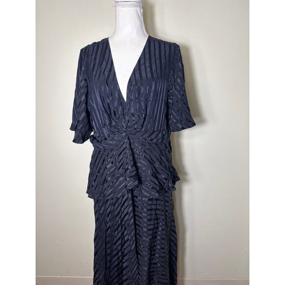 A.L.C Black Stripe Half Sleeve V-Neck Long Special Occasion Dress Sz 8 - Picture 1 of 4